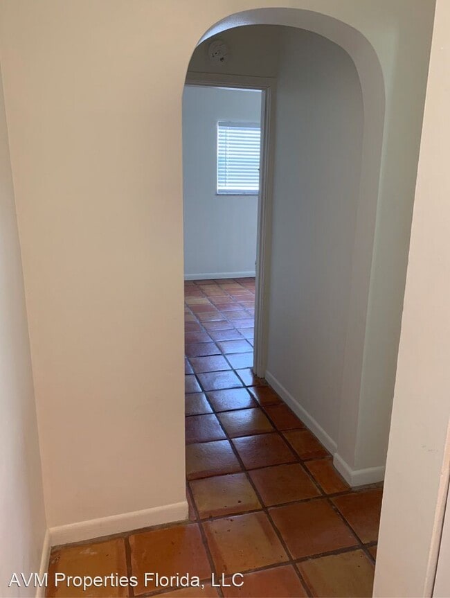 Building Photo - 3214-3218 W Santiago St