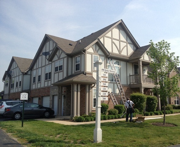 Building Photo - Lake Zurich Concord Village 2BR/2BA Awesome