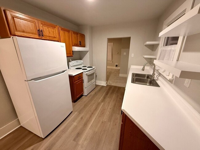 Building Photo - Prime Central Location – Walk to 6th Ave & Proctor Districts