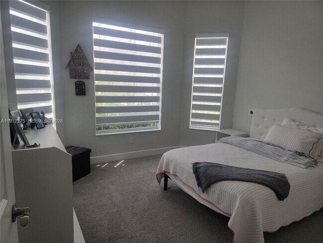 Building Photo - 5426 Pecan Dr