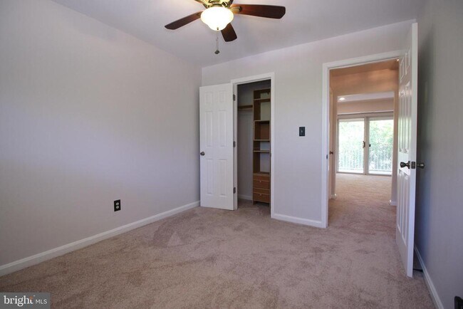 Building Photo - 2833 Kalmia Lee Ct