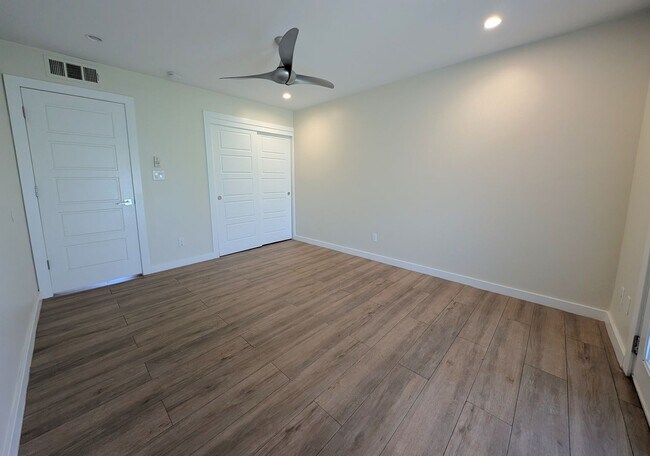 Building Photo - 4 Bedroom Home in Tempe Gardens Near E Sou...