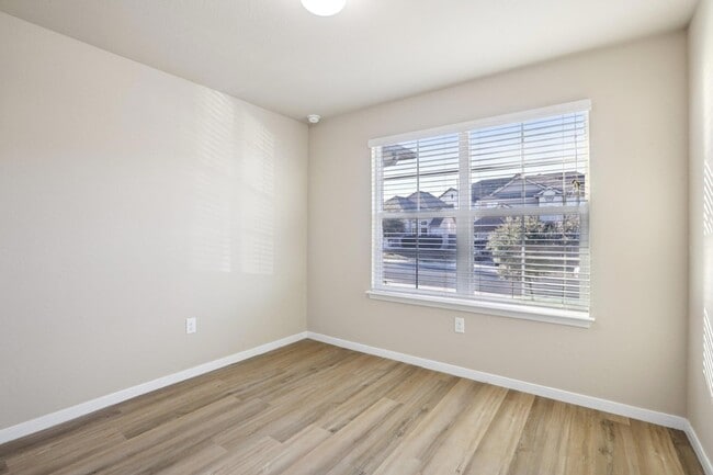 Building Photo - 13205 Henneman Dr