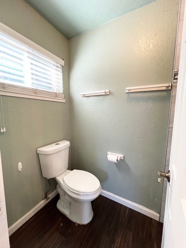 Building Photo - Beautiful Four Bedroom Home in Elk Grove