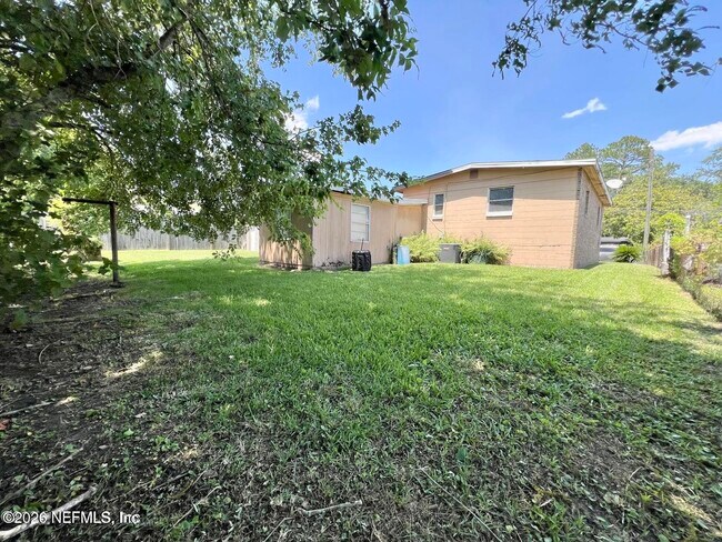 Building Photo - 6634 Kinlock Dr