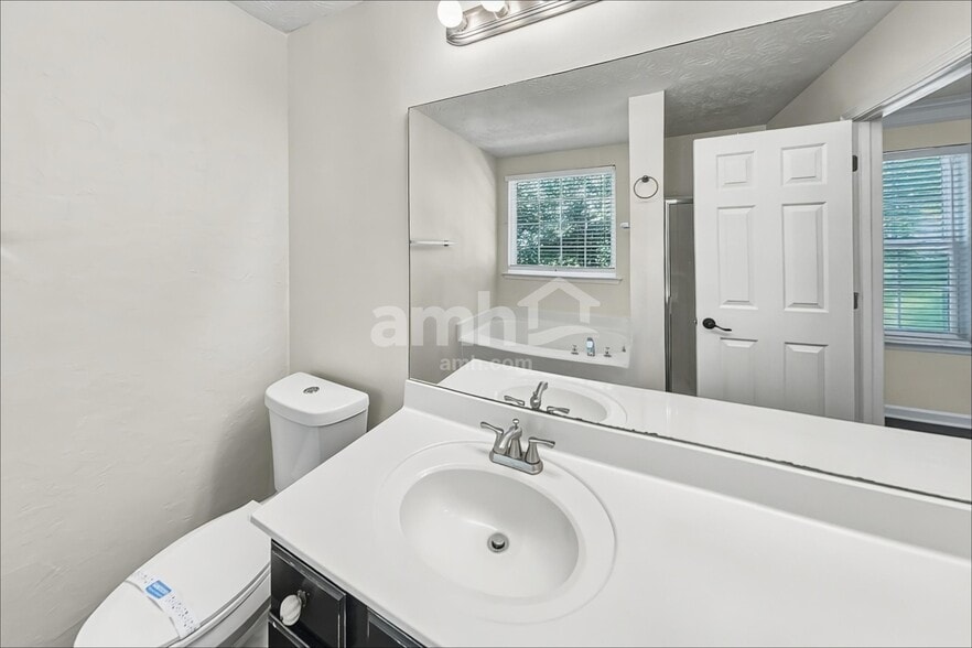 Building Photo - 218 Wild Flower Ln