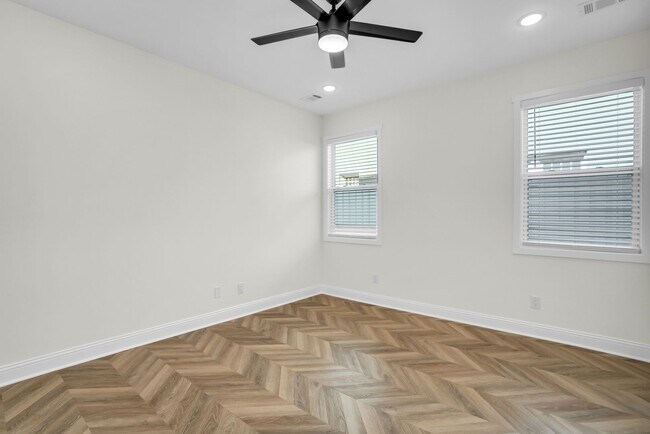 Building Photo - East Duffy Street