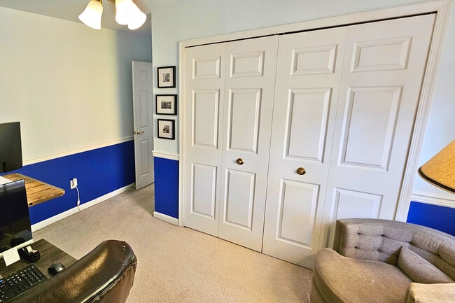 Building Photo - 908 Berwick Dr