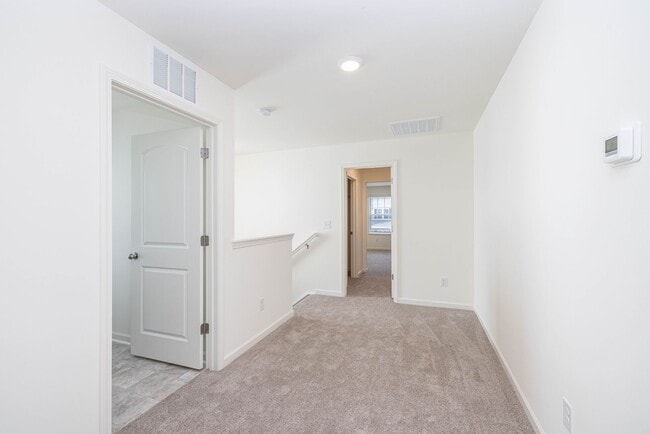 Building Photo - 724 Scotch Meadows Loop