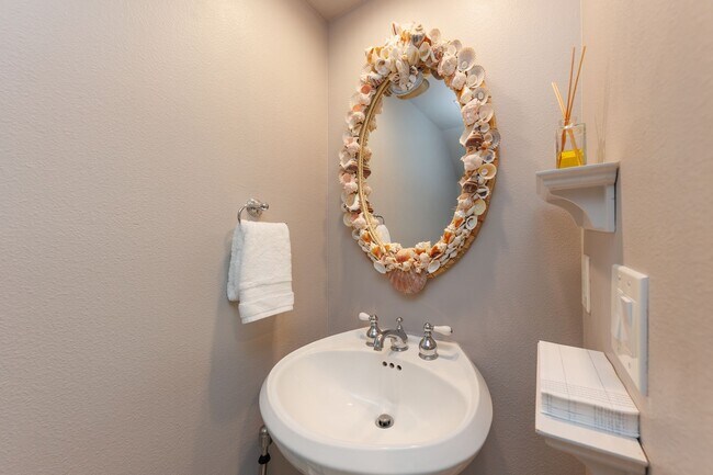 Building Photo - Summer Availability -Steps from La Jolla Shores Beach, Fully Furnished!