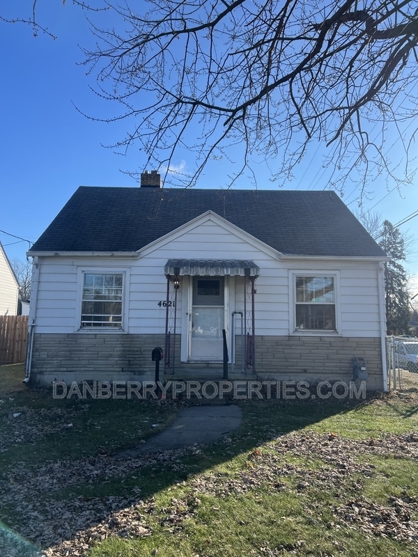 Primary Photo - 4621 S Detroit Ave