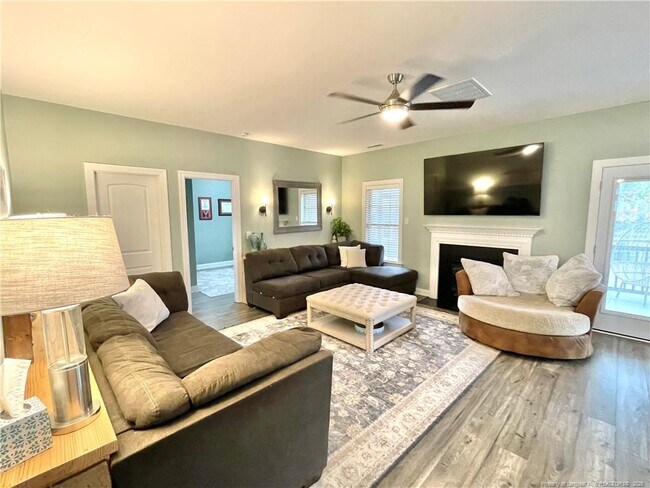 Building Photo - 82 Revolutionary Rd