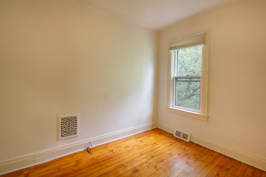 Building Photo - 426 Biddle Ave