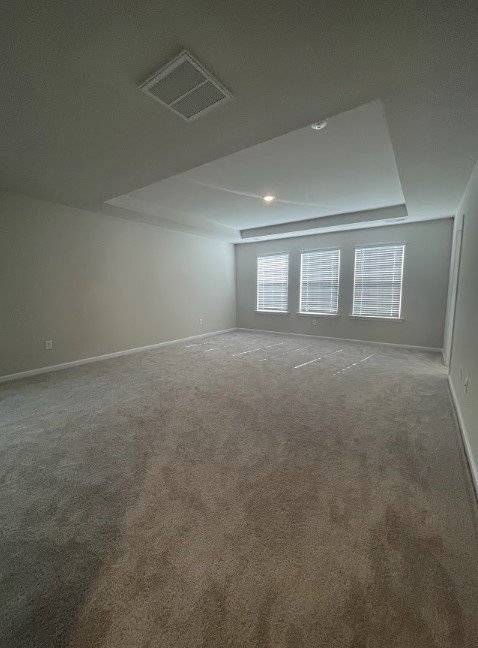 Building Photo - Spacious 4 Bed, 3.5 Bath Home with 2895 Sq...