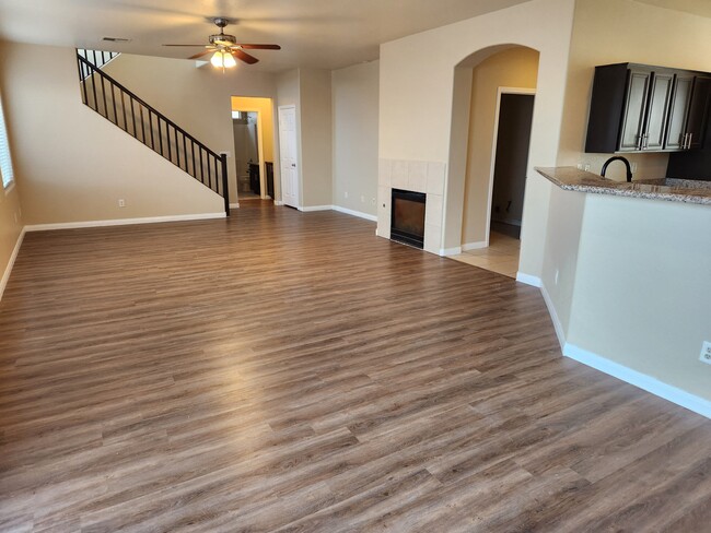 Building Photo - 5236 Scarlet Iris Ct