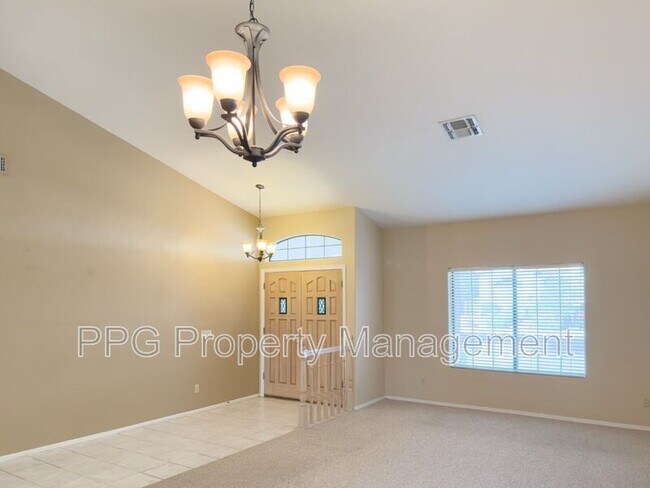 Building Photo - 5517 W Aster Dr