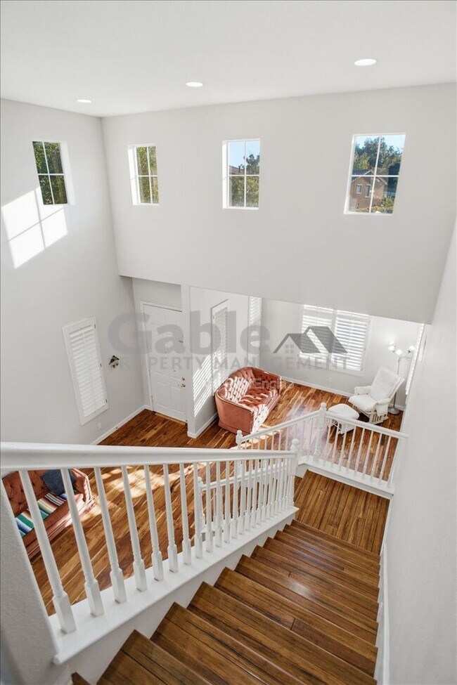 Building Photo - 27946 Periwinkle Ln