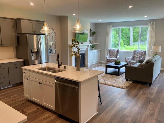 Building Photo - 1248 100th Ave NW