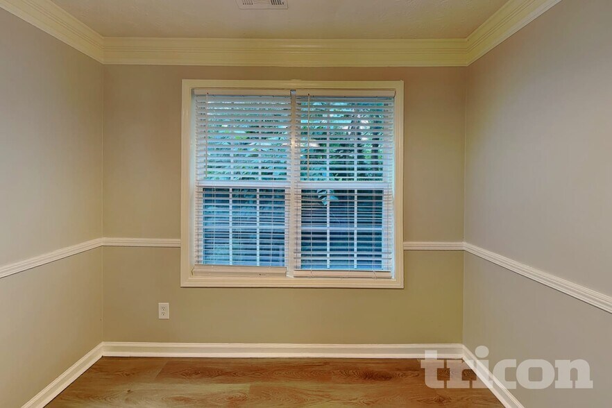 Building Photo - 1455 Enchanted Forest Dr