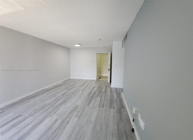 Building Photo - 17620 Atlantic Blvd