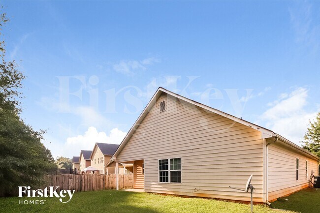 Building Photo - 213 Klinetop Dr