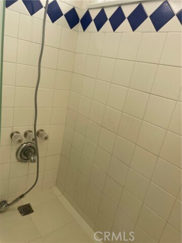 Building Photo - 18025 Seine Ave