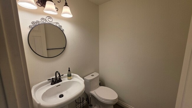 Building Photo - Heart of Puyallup Stunner; a Must See!