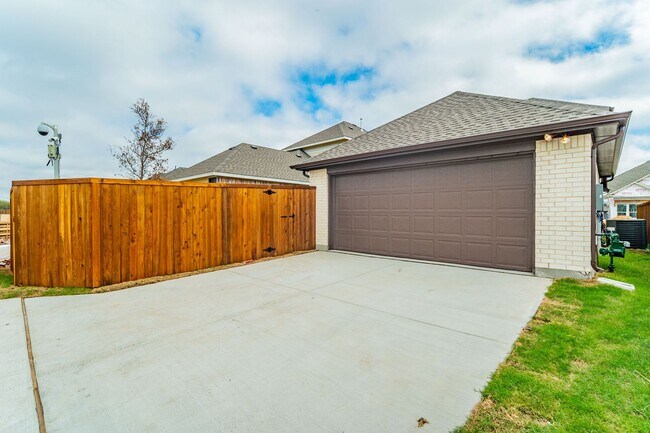 Building Photo - 12345 Hulson Trl