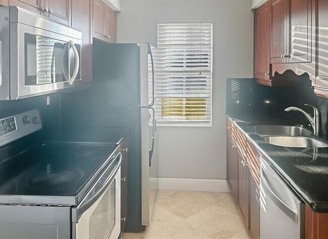 Building Photo - 51 NE 24th St