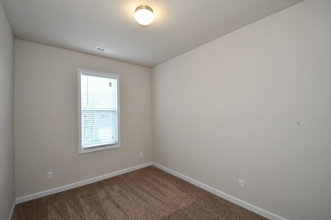Building Photo - MOVE-IN READY Carolina Forest