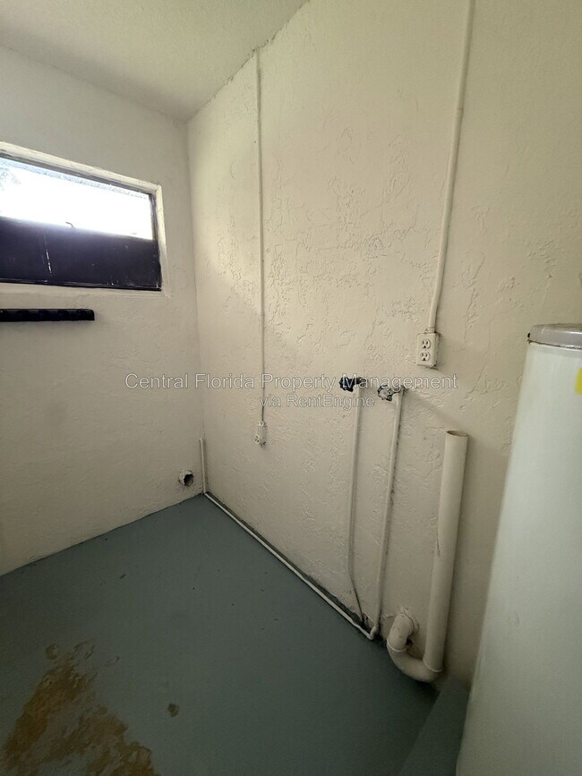 Building Photo - 1707 Ridgewood Ln