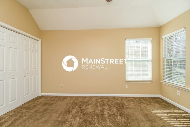 Building Photo - 4 Bedroom Pet-Friendly Home in Antioch, TN with Main Street Renewal
