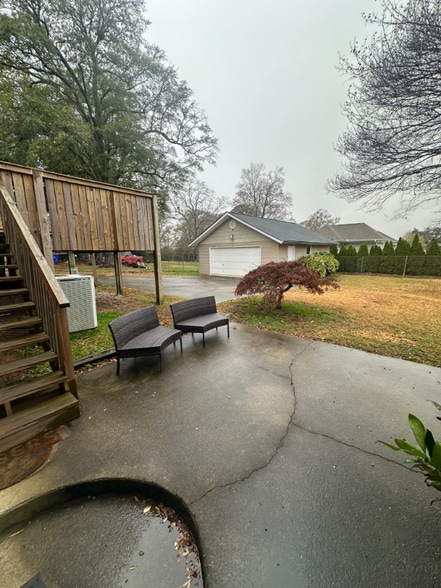 Building Photo - 228 Brookdale Ave