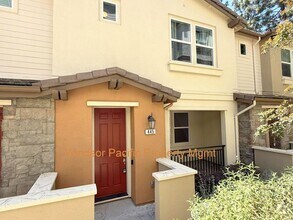 Building Photo - NEW PRICE ! Modern & Luxurious Ryan Terrac...