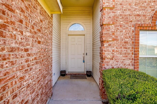 Building Photo - Wonderful 3 Bed, 2 Bath Home in Mansfield ISD- 76063