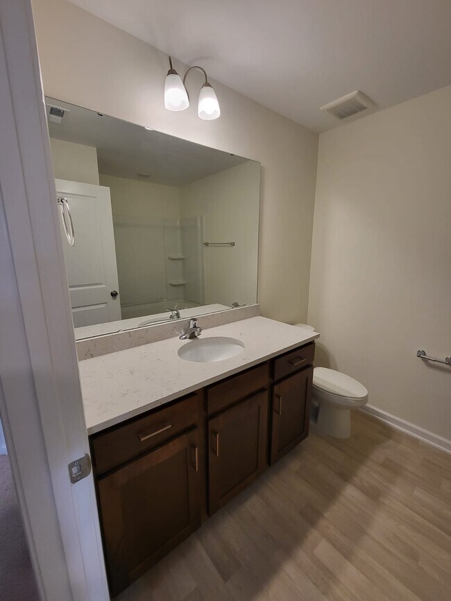 Building Photo - 436 Church St