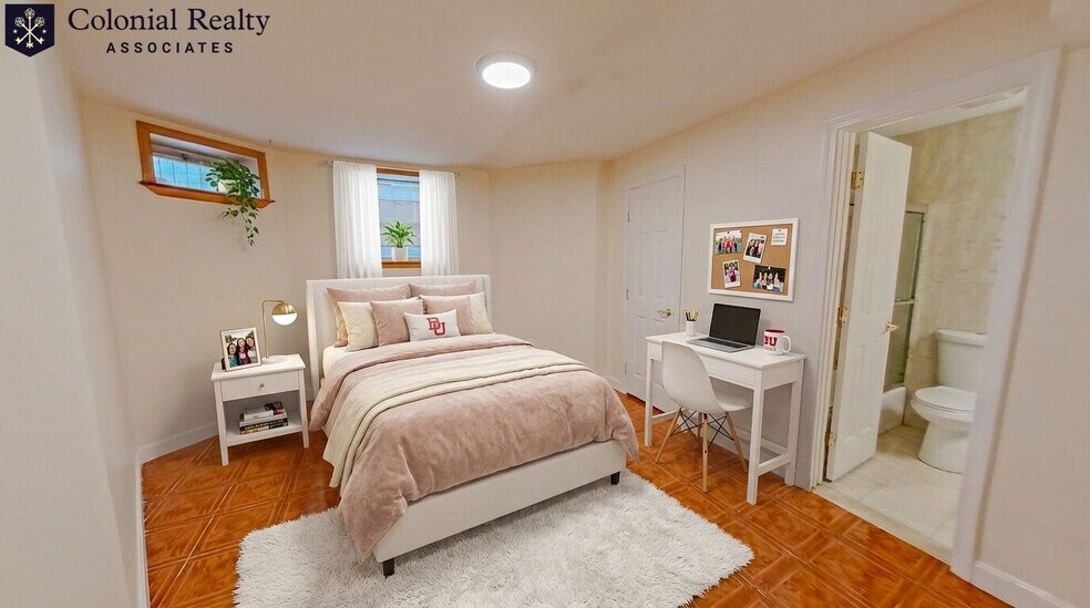 Building Photo - 73 Thatcher St