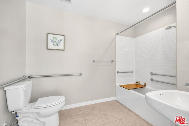 Building Photo - 746 Farrier Wy