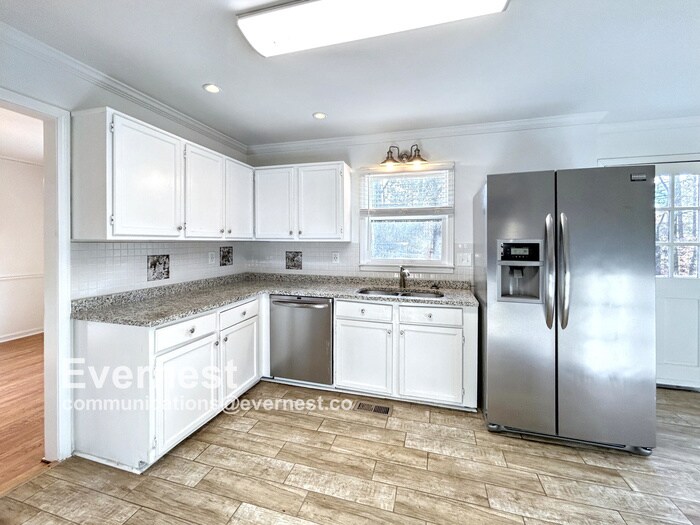 Building Photo - 405 Revere Ct