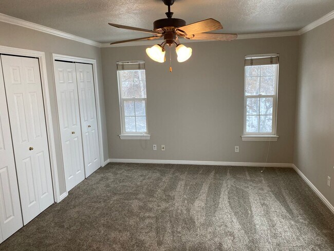 Building Photo - Nice home in great location