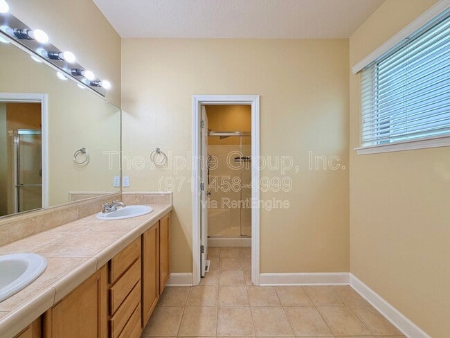 Building Photo - 13760 SW Mapleview Ln
