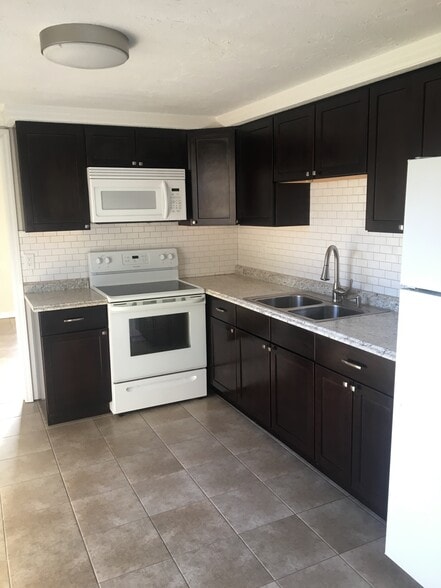 kitchen - 1027 Hagle Park Rd