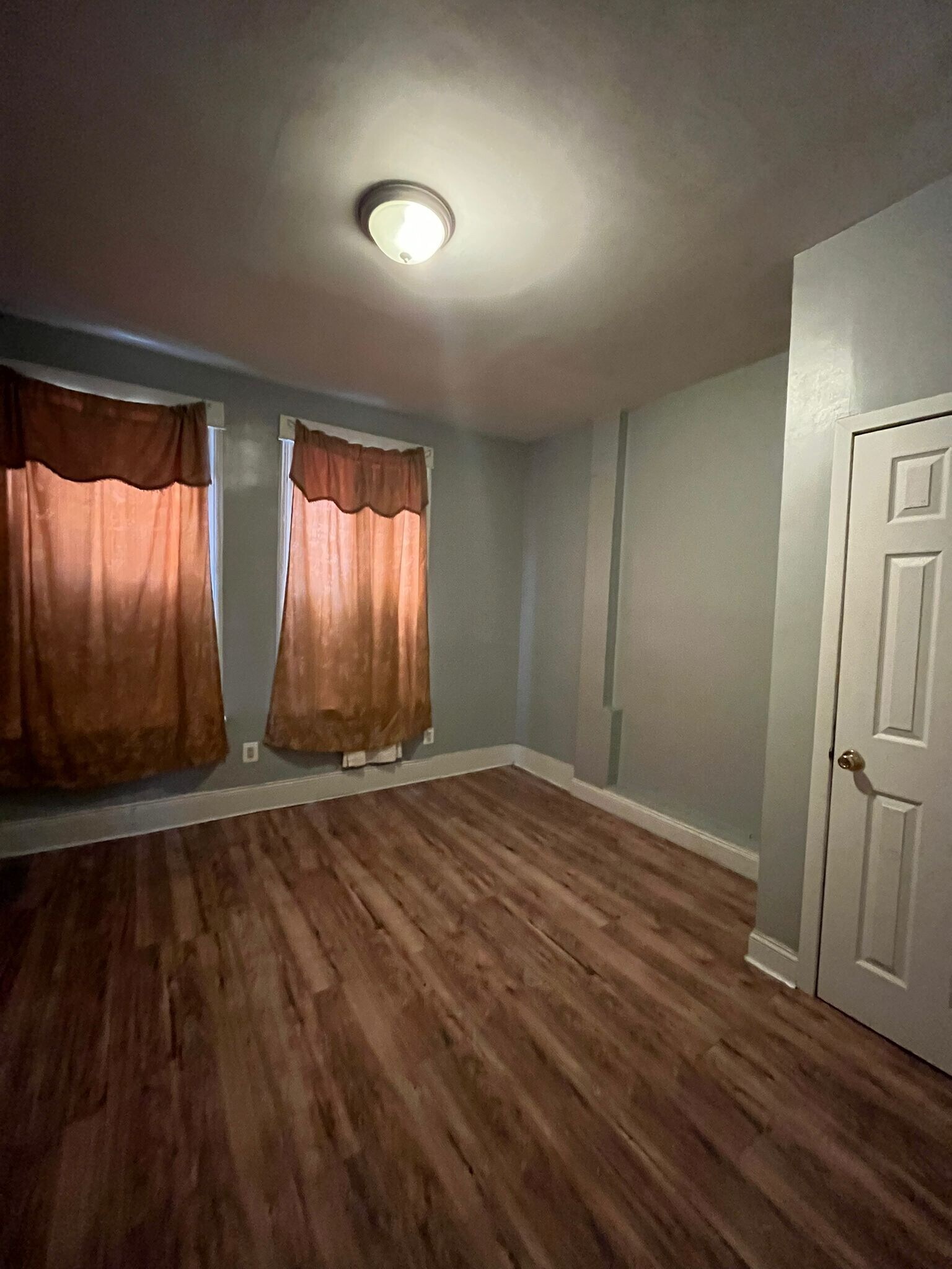 Building Photo - 40 Grant Ave