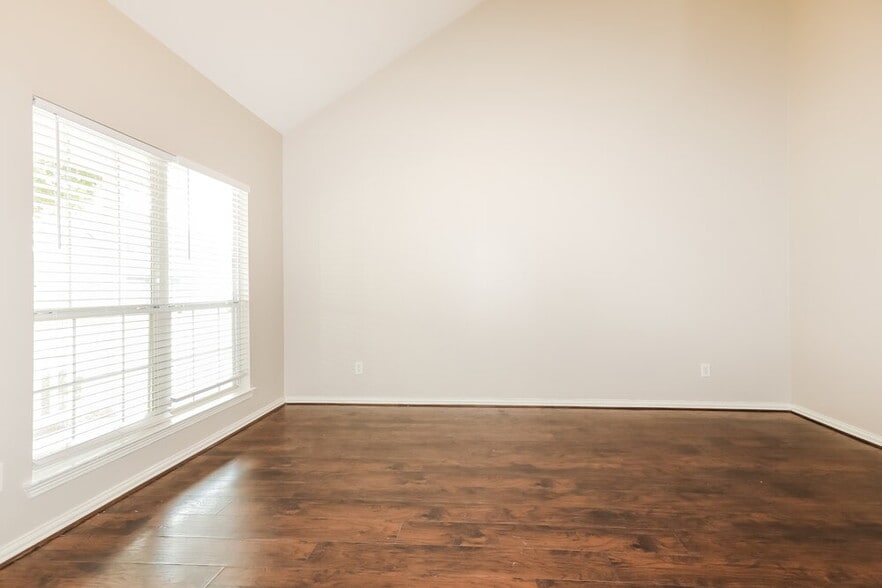 Building Photo - 21302 Berry Ridge Ln