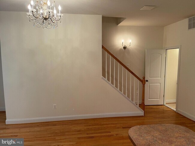 Building Photo - 118 Quaint Acres Dr