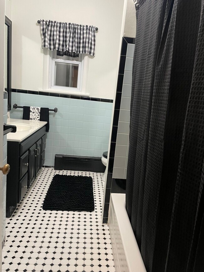 Building Photo - 1416 Riverview Ave