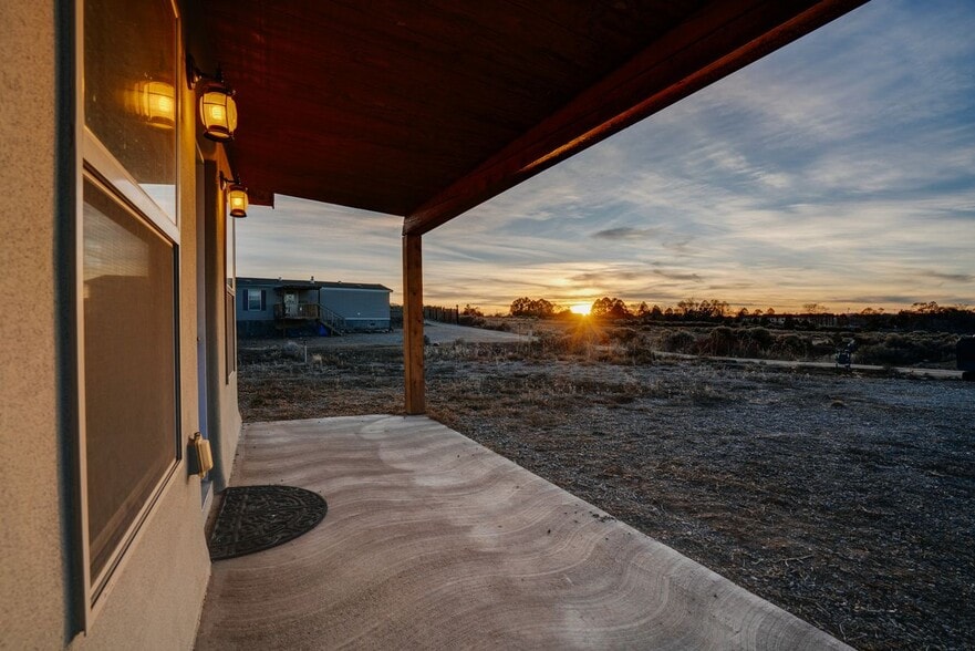 Building Photo - 16 Ruby Du Ln