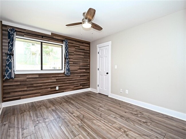 Building Photo - 2413 Crazyhorse Pass