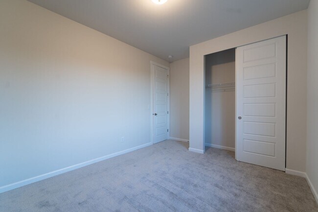 Building Photo - 4 Bed/3.5 Bath in Gig Harbor WA