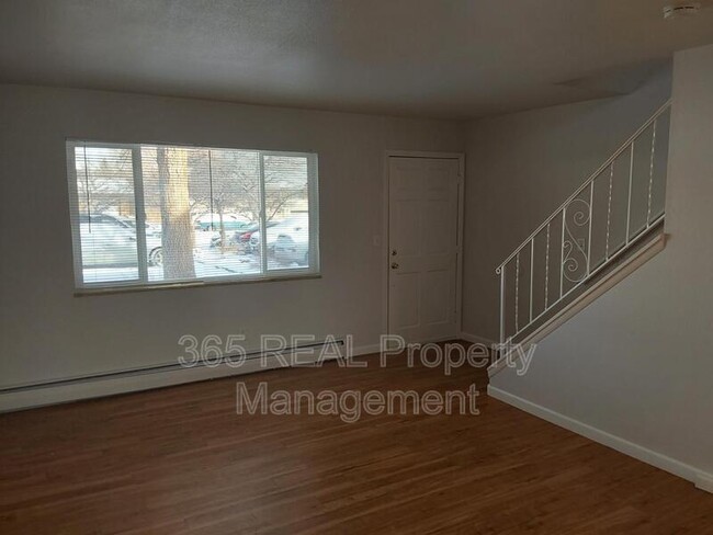 Building Photo - 1452 E 16th St